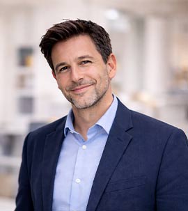 Carlo addetto alla fatturazione di Doctor House