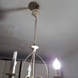 Cavi lampadario che facevano corto elettrico a San Bonifacio